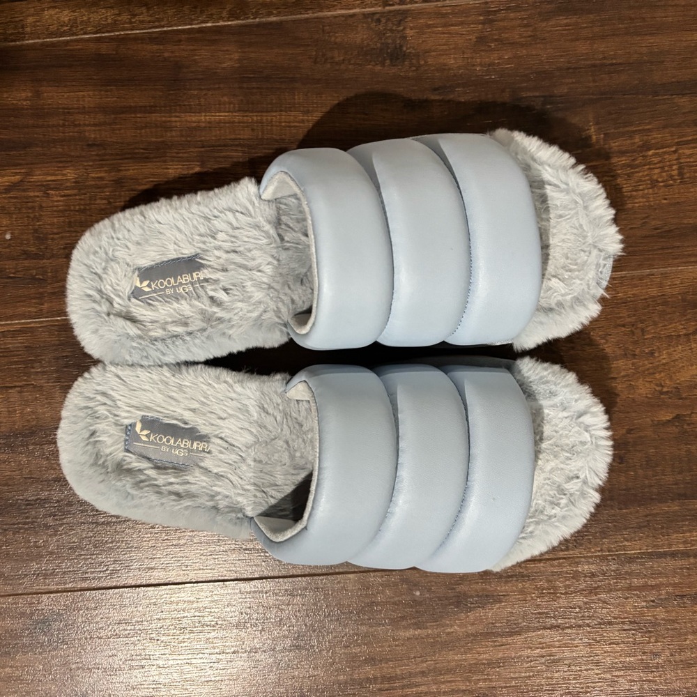 Koolaburra Women's Light Gray Furry Slippers